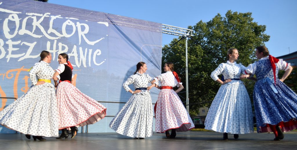 Jak se starat o kroj: správná péče o kroj probíhá po každém vystoupení