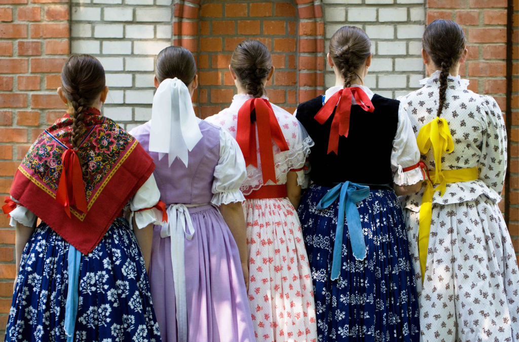 Festival Folklor bez hranic. Kolik stojí kroj? Kde sehnat kroj?