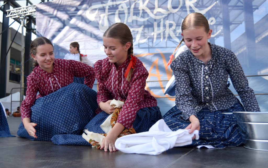 Folklor bez hranic Ostrava